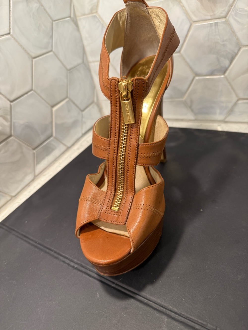 Michael Kors Berkley Platform Sandals Tan Leather Sz 10 Zipper Stiletto Heels - Picture 2 of 16